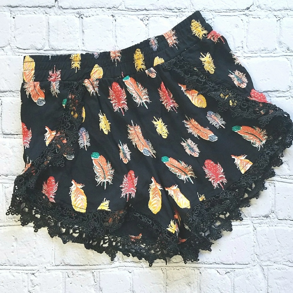 Lucy Love Small Rayon Scallop Lace Boho Shorts